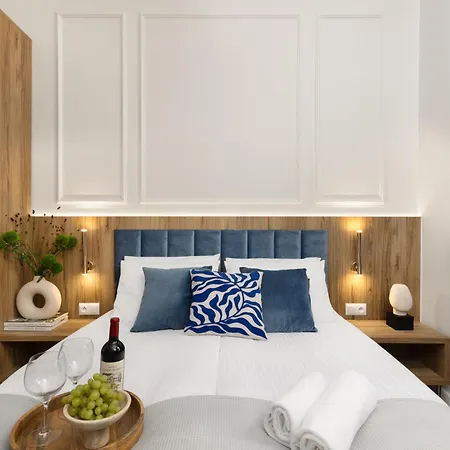 Movo Prestige Old Town Apartment