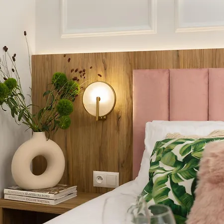 Movo Prestige Old Town شقة *